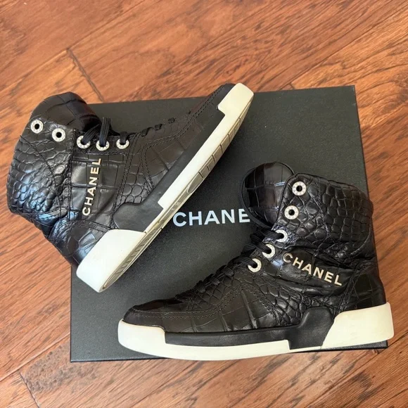 Chanel Unisex  Black High-Top Sneakers - Picture 14 of 16